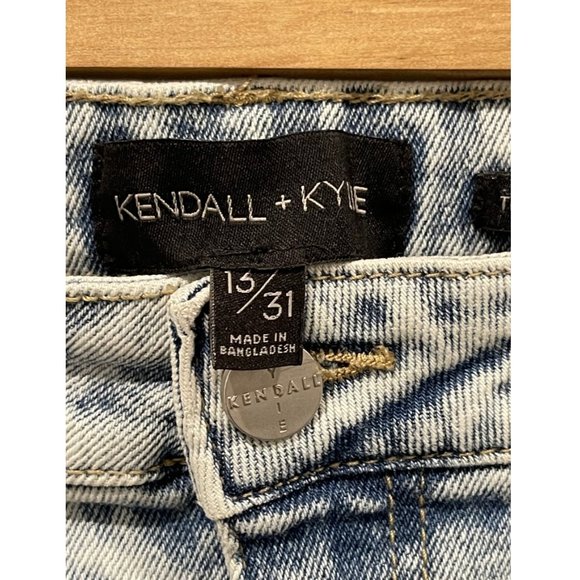 KENDALL + KYLIE The Icon High Rise Distressed Straight Leg Jeans - Picture 4 of 7